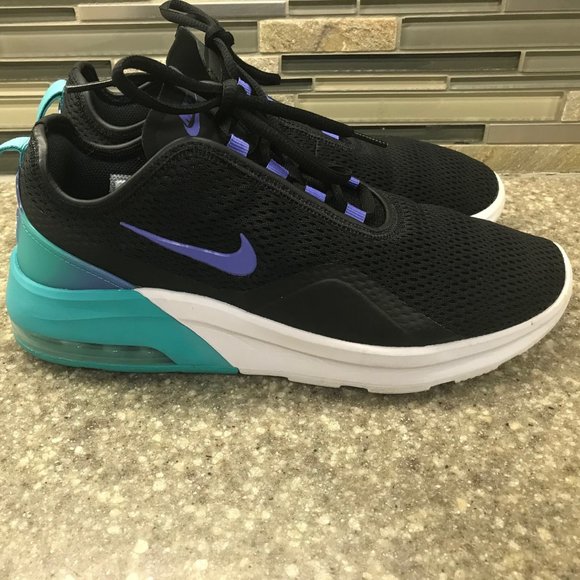 Nike Shoes - Womens Nike Air Max Motion 2